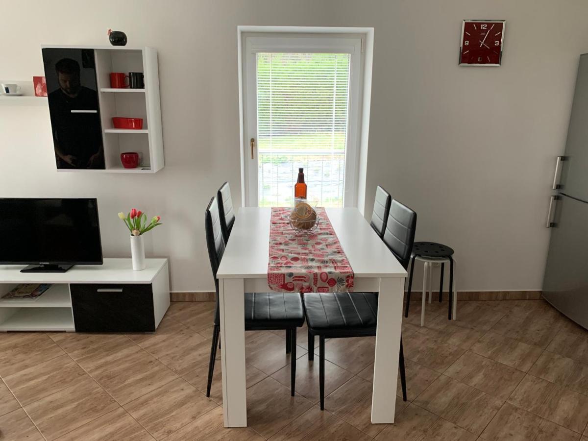 Apartmany Na Rozcesti Lomnice nad Popelkou Екстер'єр фото