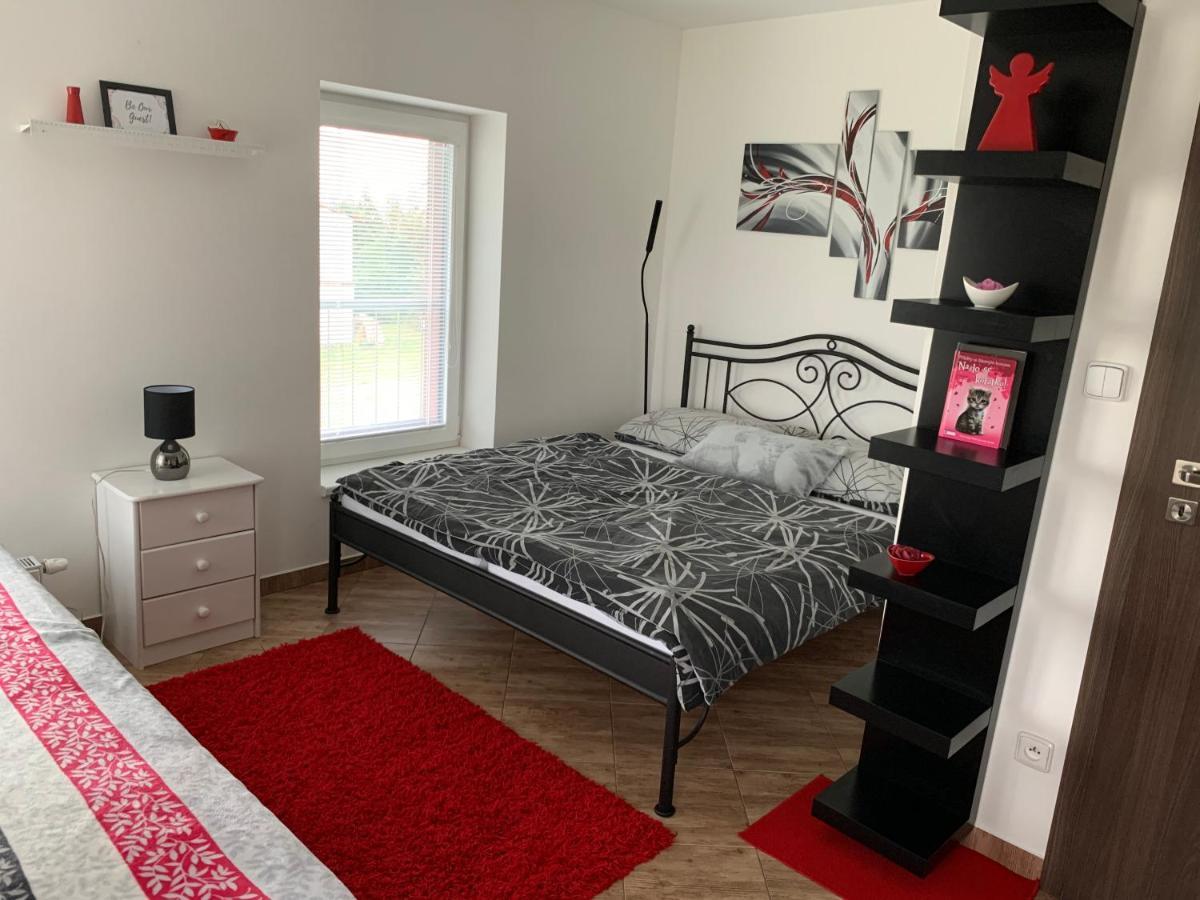 Apartmany Na Rozcesti Lomnice nad Popelkou Екстер'єр фото
