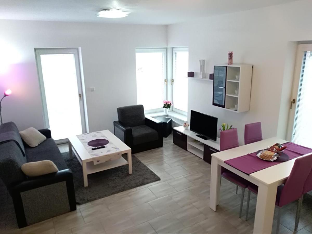 Apartmany Na Rozcesti Lomnice nad Popelkou Екстер'єр фото
